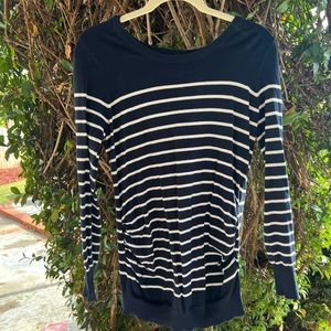 Light weight maternity sweater